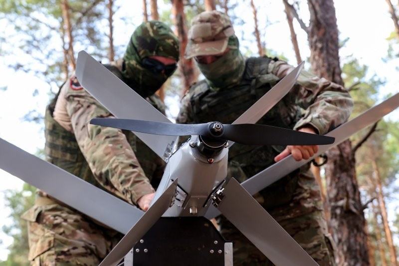 Theo báo cáo của hãng tin TASS trước thềm Triển lãm Hàng không Dubai 2025, thời gian bay của các hệ thống 51E, 51E-IK, 52E và 52E-IK đã tăng gần gấp đôi, và tầm hoạt động của chúng cũng được mở rộng. tass-72268113-ff2.jpg