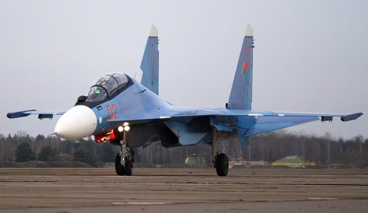 So với Su-30SM cơ sở thì phiên bản nâng cấp Su-30SM2 có tính năng kỹ chiến thuật vượt trội đáng kể, khi được "đồng nhất hóa" nhiều thành phần với tiêm kích đa năng Su-35S. image-1-6219.jpg