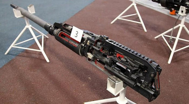 Vũ khí này kết hợp trọng lượng nhẹ (44 - 46 kg), khiến nó trở thành một trong những loại pháo hàng không nhẹ nhất trong cùng loại (được mệnh danh là "Vũ công ba lê"), với tốc độ bắn cao, thường từ 1.500 đến 1.800 viên đạn mỗi phút. image.jpg