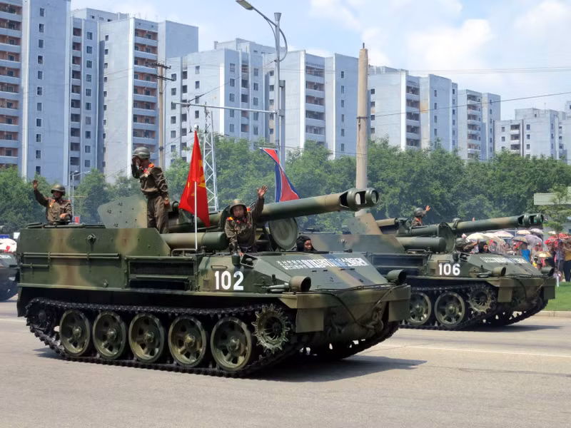 152mm-m1974-tokchon-north-korea-victory-day-2013-01.jpg