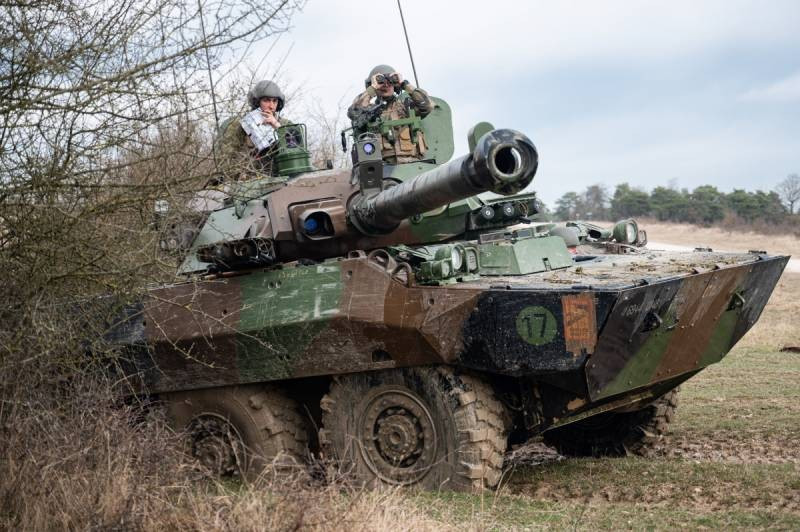 amx-10rc-at.jpg