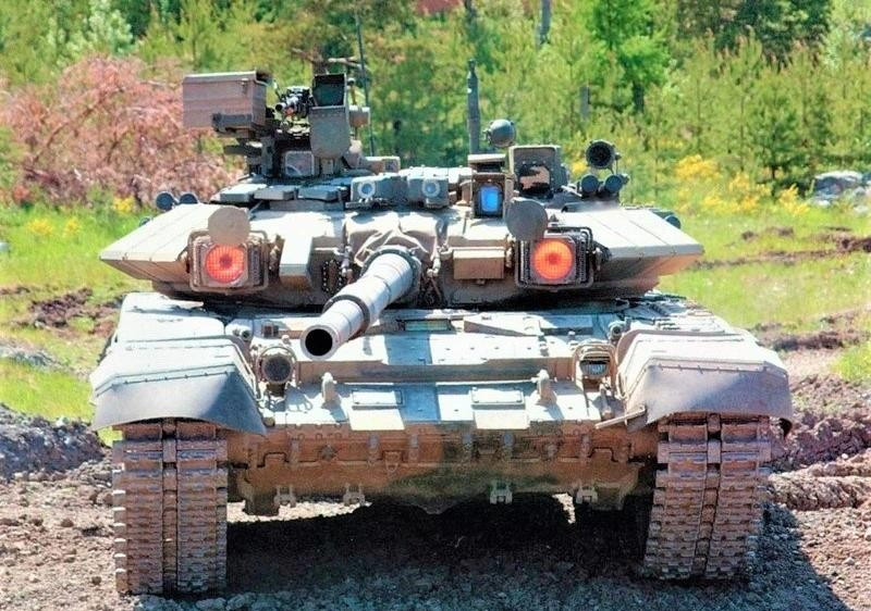 1-army-technologycom-t-90s.jpg