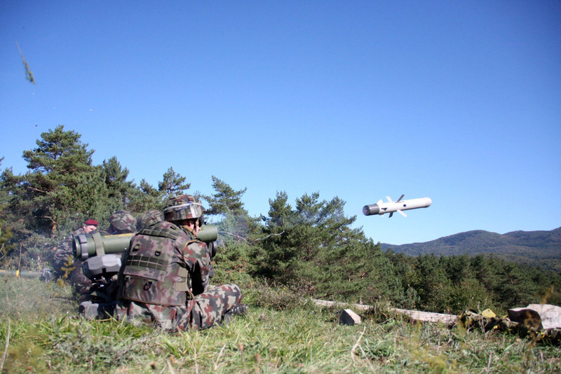 "Đây là một rủi ro về mặt kỹ thuật, nhưng nó được coi là chấp nhận được vì hàng nghìn sản phẩm đã được giao cho các khách hàng khác vào thời điểm đó", thông báo cho biết. 1-lr2-spike-missile-2048x1367.jpg