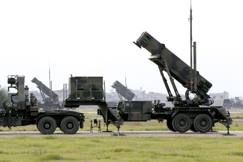 2013-01-26t120000z-691543517-gm1e91r02g501-rtrmadp-3-syria-crisis-patriot-turkeyjpg-dd6.jpg