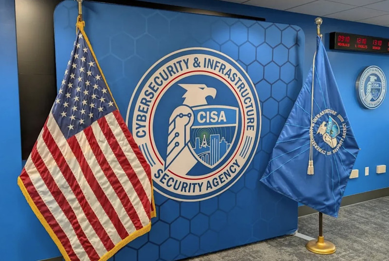 Tại Mỹ, ông Peter Williams - công dân Australia 39 tuổi, cựu Giám đốc điều hành của Trenchant - bộ phận an ninh mạng của L3Harris, đã bị kết án tổng cộng 7 năm 3 tháng tù giam. cisa.jpg