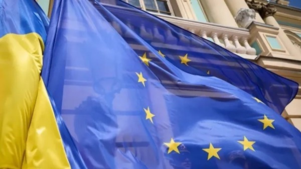 Trong giai đoạn trước mắt, châu Âu sẽ sử dụng tiền lãi lấy từ số tài sản này để hỗ trợ Ukraine, đây được xem như giải pháp trì hoãn cho tới khi có bước đi kế tiếp. 0.jpg