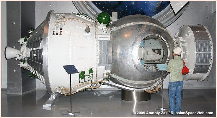 Trước đó vào tháng 10, Giám đốc Viện Nghiên cứu Vũ trụ thuộc Viện Hàn lâm Khoa học Nga - Viện sĩ Anatoly Petrukovich, tuyên bố rằng họ có kế hoạch phóng tàu vũ trụ Bion-M số 3 chở động vật vào năm 2030. bion-demo-1.jpg