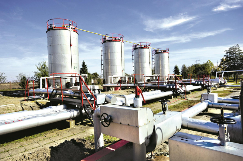 Đến đầu tháng 11 năm 2025, giá dầu thô Brent tiêu chuẩn giao ngay đã giảm xuống còn 65,8 đô la/thùng, khiến mức chênh lệch giá hiện tại không còn đáng kể xét về giá trị tuyệt đối. 1736527619-2318.jpg