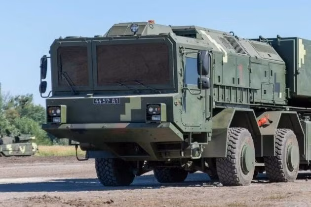 Với tầm xa 700 km và độ chính xác cao, tên lửa đạn đạo chiến thuật thế hệ mới của Ukraine có thể sánh ngang Iskander-M của Nga và mạnh hơn nhiều so với MGM-140 ATACMS do Mỹ sản xuất. snimok_5004.jpg