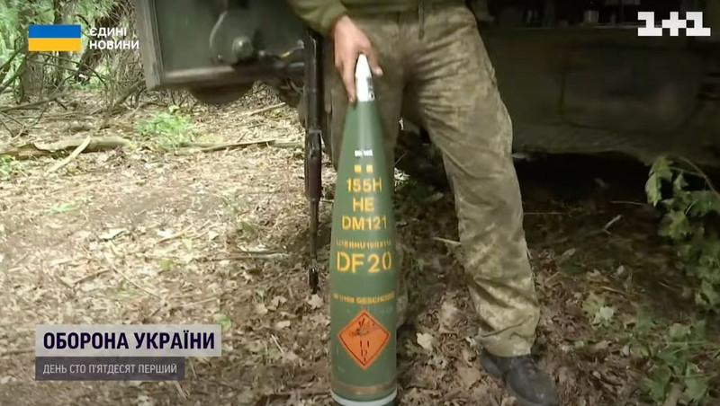 Động cơ diesel 1.000 mã lực cho phép đạt tốc độ tối đa 67 km/giờ trên đường cao tốc và 45 km/giờ trên đường không trải nhựa. Quãng đường đi được với một bình nhiên liệu đầy là 420 km. photo-2022-07-24-161735.jpg