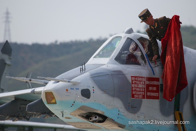 Tầm bắn của nó cũng cho phép phóng xa từ cự ly xa hơn tầm bắn của các hệ thống phòng không đối phương, mang lại sự an toàn cao cho máy bay Su-25 mang theo vũ khí. hdshlfqzle871.jpg