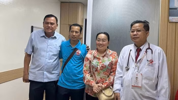 Bệnh nhân người Campuchia trong ngày xuất viện.