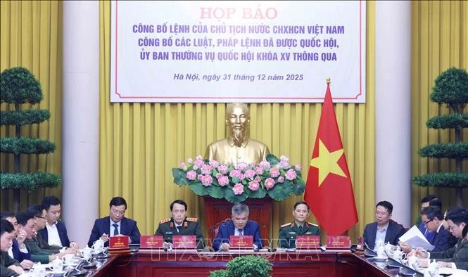 Công bố Lệnh của Chủ tịch nước về 14 luật và 1 pháp lệnh