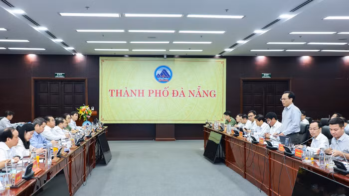 Quang cảnh buổi làm việc giữa Đoàn công tác Bộ GD&ĐT và UBND thành phố Đà Nẵng.