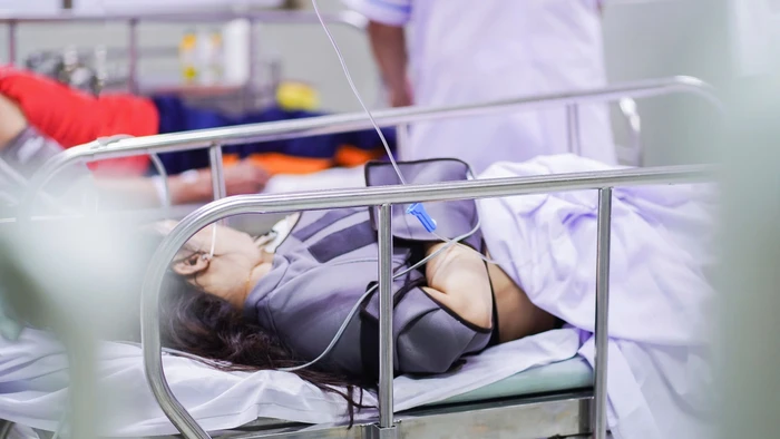 Hai nạn nhân sống sót đang được điều trị tích cực tại Bệnh viện Nhân dân Gia Định.