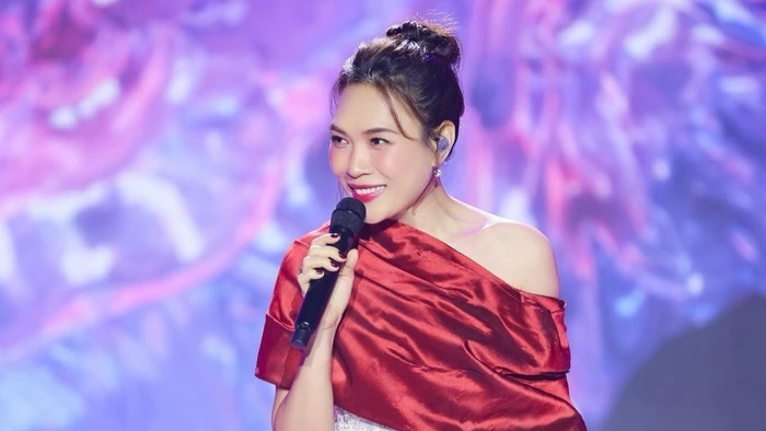 Mỹ Tâm lan tỏa tinh thần 'lá lành đùm lá rách' giữa mưa lũ miền Trung