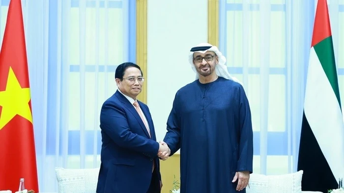 Thủ tướng Phạm Minh Chính hội đàm với Tổng thống Các Tiểu Vương quốc Arab Thống nhất (UAE) Mohamed bin Zayed Al Nahyan. (Ảnh: Dương Giang/TTXVN) 