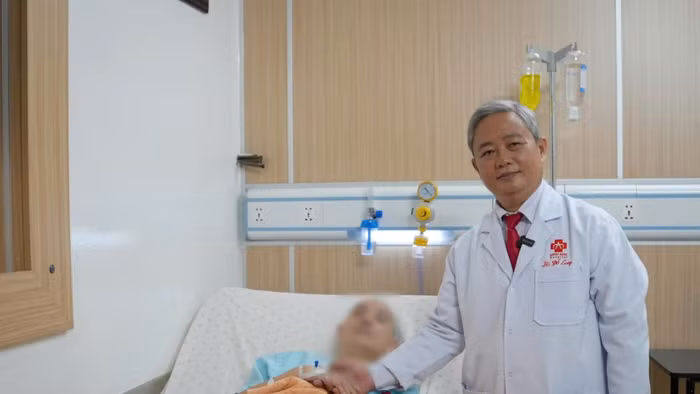Người bệnh hồi phục sau phẫu thuật u não to bằng trái cam sành.