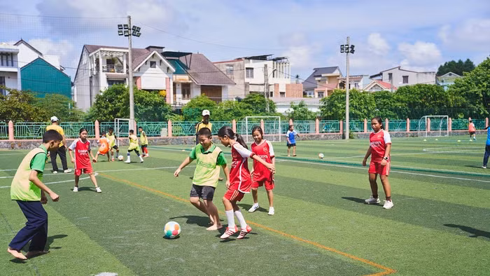 Ngày hội bóng đá thu hút hơn 300 học sinh các trường tham gia. Ảnh: Huy Hiệu.