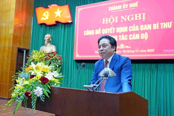 Ông Nguyễn Khắc Toàn, Phó Bí thư Tỉnh ủy, Chủ tịch UBND tỉnh Khánh Hòa được điều động, giữ chức Phó Bí thư Thành ủy Huế nhiệm kỳ 2025-2030.