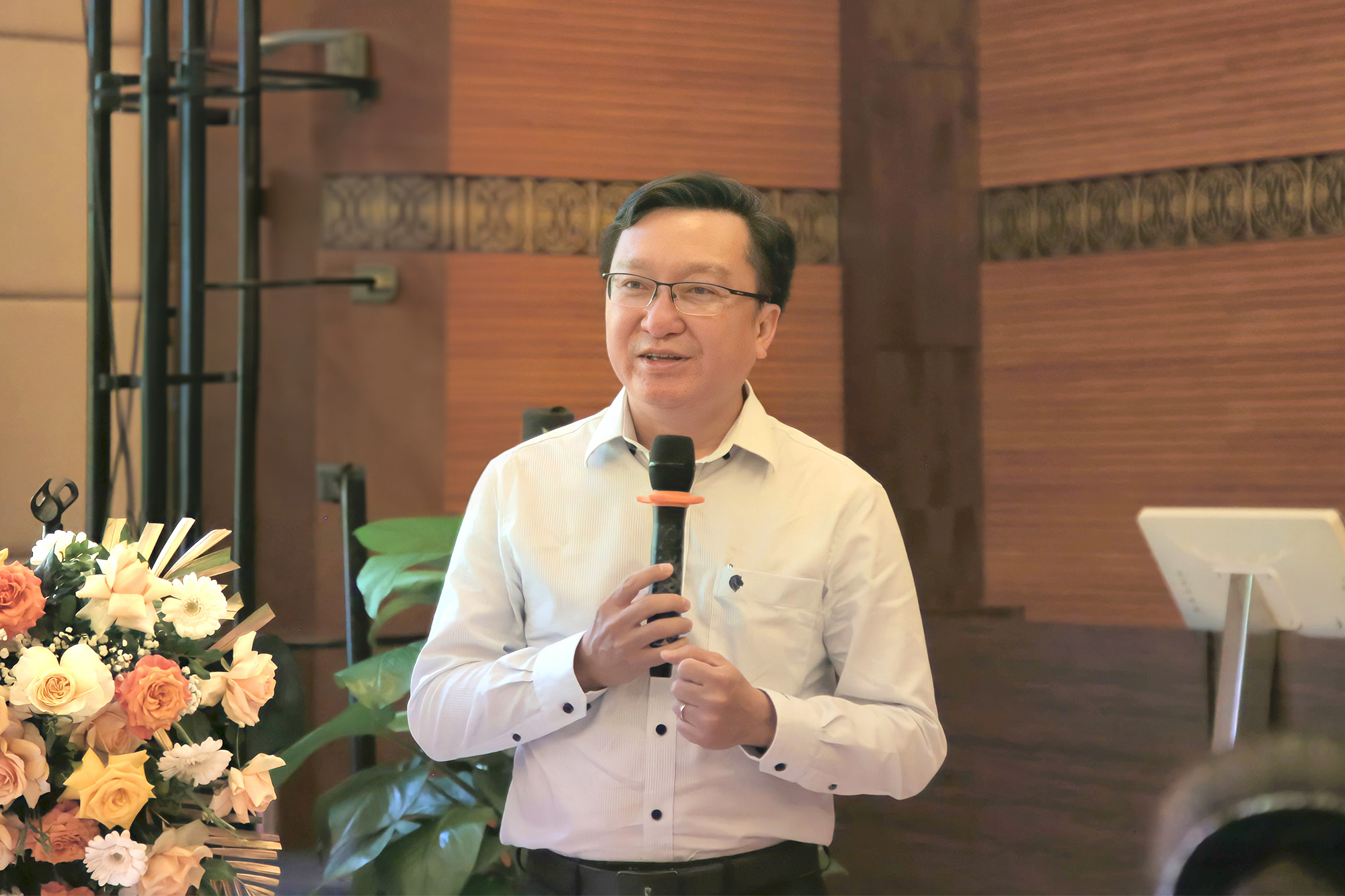 Đại diện Sở GD&amp;ĐT TP Hồ Chí Minh và...