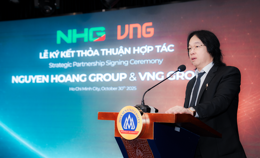 Ông Hoàng Quốc Việt, Chủ tịch Tập đoàn Nguyễn Hoàng, phát biểu tại lễ ký kết hợp tác. ong-hoang-quoc-viet-chu-tich-hoi-dong-quan-tri-kiem-tong-giam-doc-tap-doan-nguyen-hoang-phat-bieu-tai-le-ky-ket.png
