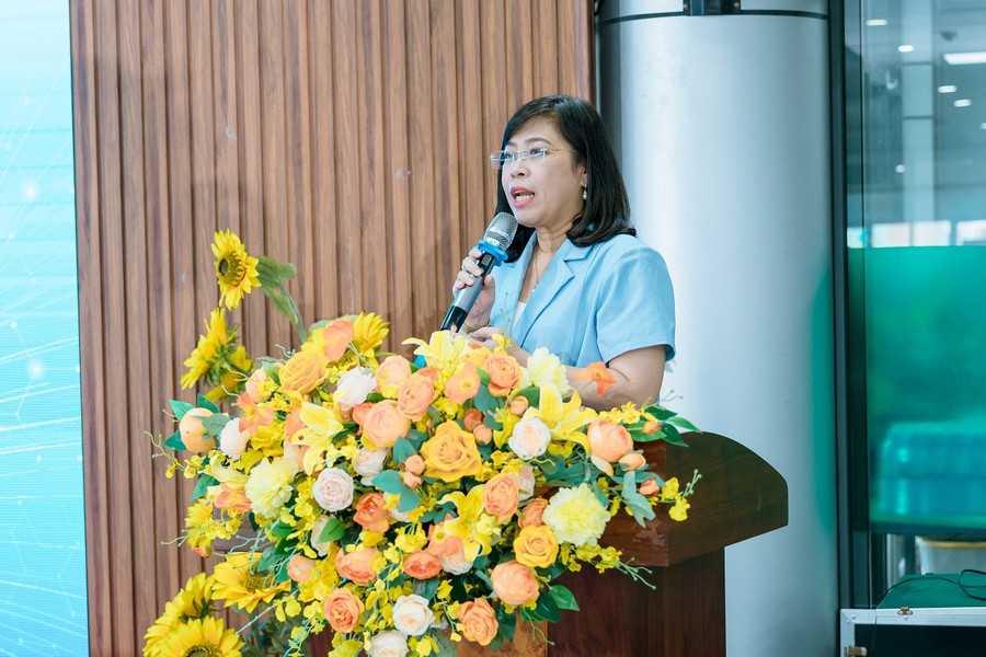 TS Trần Ái Cầm, Hiệu trưởng Trường ĐH Nguyễn Tất Thành. truong-dh-nguyen-tat-thanh-cam-on-sau-sac-va-ghi-nhan-cac-khuyen-nghi-huu-ich-quan-trong-cua-doan-danh-gia-ngoai-danh-cho-cac-chuong-trinh-dao-tao-va-nha-truong.jpg