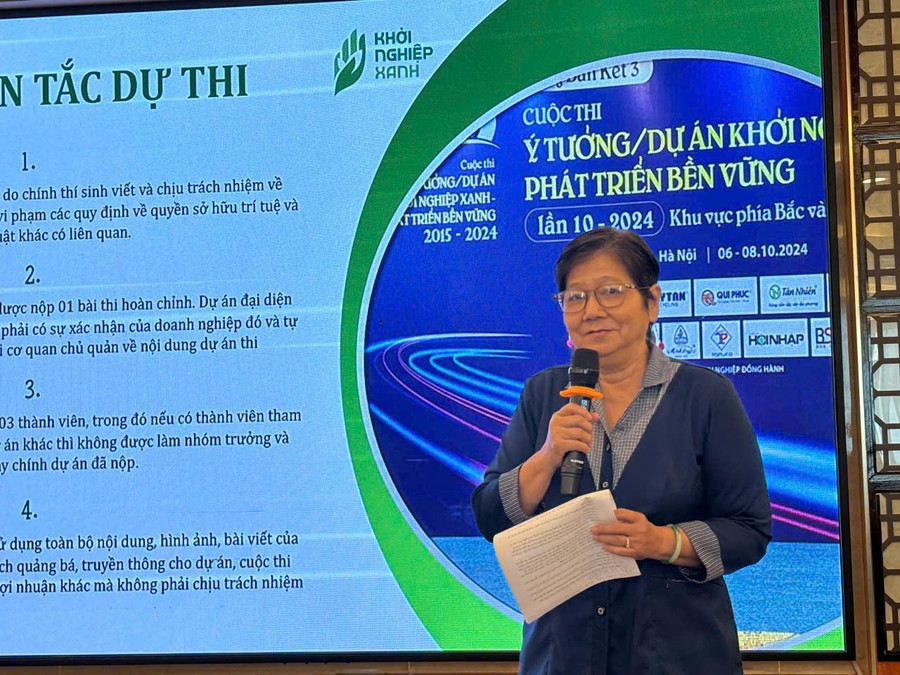 Bà Vũ Kim Anh – Phó Giám đốc Trung tâm BSA, Trưởng Ban tổ chức cuộc thi chia sẻ về những điểm mới của cuộc thi năm nay. 92b0b932-216f-4251-9a02-2519339b7313.jpg