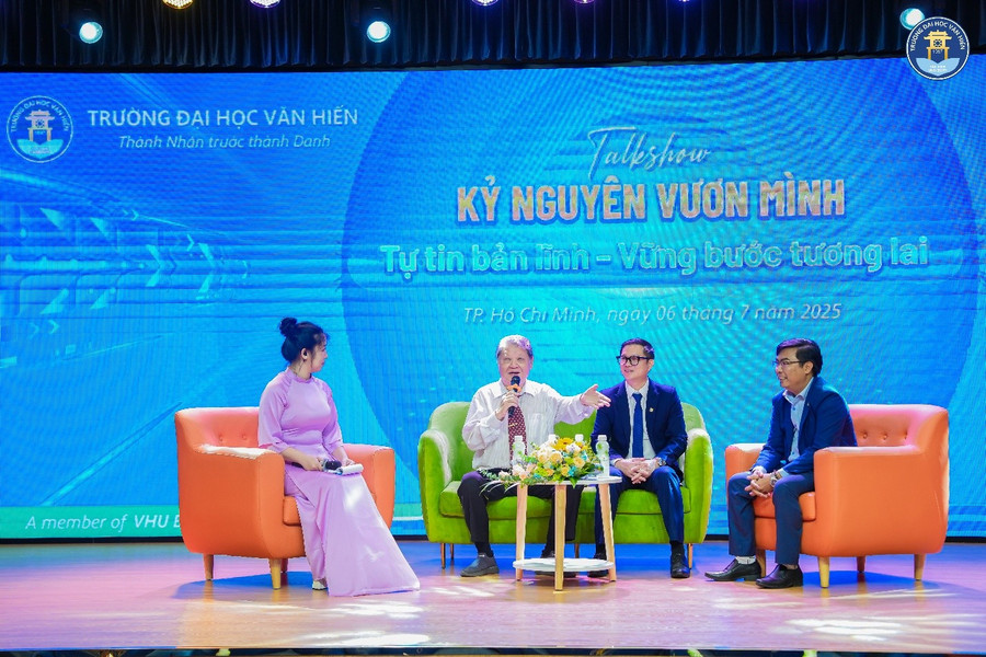 Talkshow “Kỷ nguyên vươn mình, tự tin bản lĩnh – Vững bước tương lai” với nhiều kiến thức và hành trang quý giá cho sinh viên trong kỷ nguyên mới. vh-2.jpg