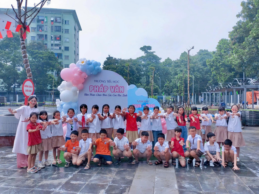Trường Tiểu học Pháp Vân (phường Yên Sở) được xây dựng khang trang, hiện đại. 539205369-122112234998972938-3079566906519953430-n.jpg