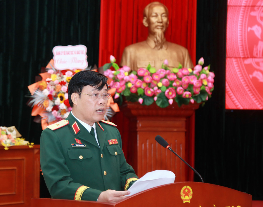 Thiếu tướng Trần Ngọc Thanh, Bí thư Chi bộ, Vụ trưởng Vụ GDQPAN phát biểu khai mạc Đại hội. img-0090.jpg