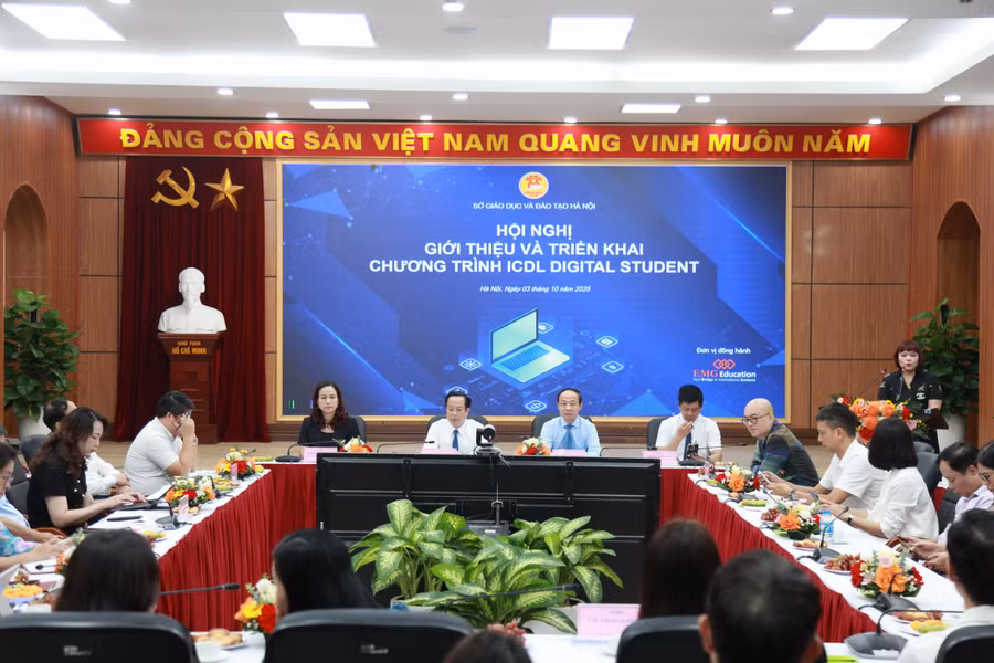 Quang cảnh hội nghị.