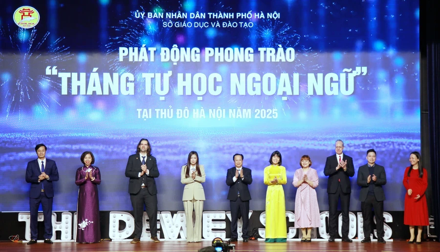 Hà Nội phát động phong trào Tháng tự học ngoại ngữ.