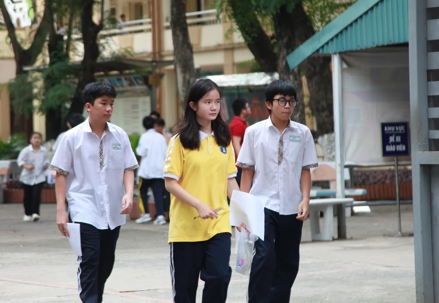 Học sinh dự thi vào lớp 10 tại Hà Nội năm 2024.