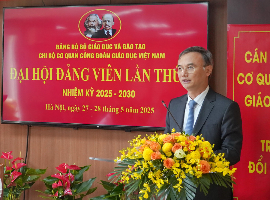 Đồng chí Nguyễn Viết Lộc phát biểu chỉ đạo tại Đại hội. Đồng chí Nguyễn Viết Lộc phát biểu chỉ đạo tại Đại hội.
