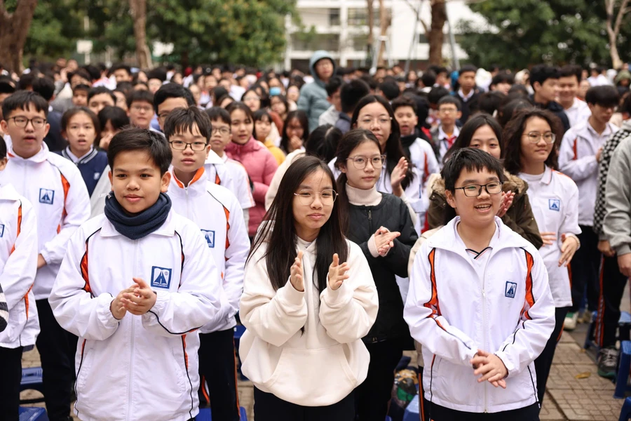 Chương trình ý nghĩa chào mừng thành lập Đảng của học sinh Hà Nội