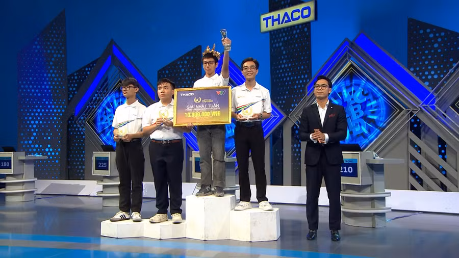 Lê Việt Khuê chiến thắng chung cuộc tại trận thi tuần Olympia.