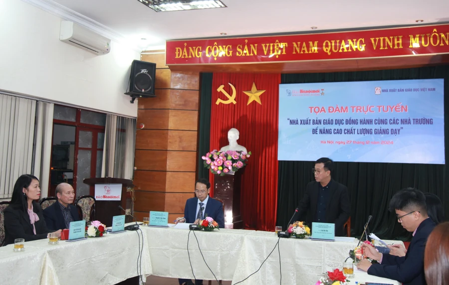 Quang cảnh buổi tọa đàm.