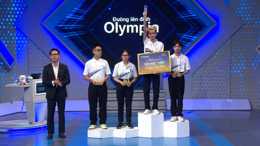 Nam sinh Huế giành vòng nguyệt quế trận thi tháng Olympia