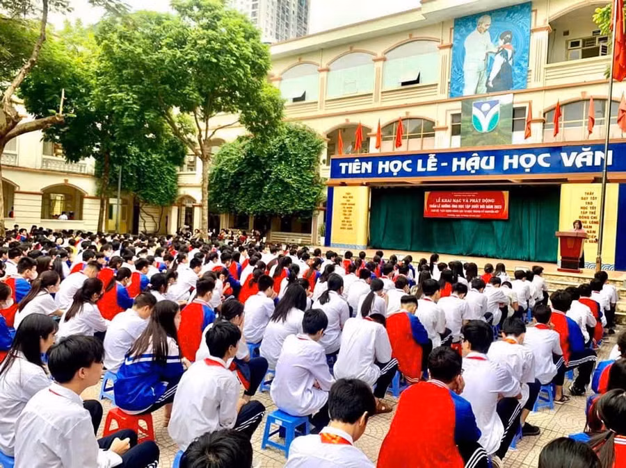 Học sinh Trường THCS Văn Yên (quận Hà Đông, Hà Nội)