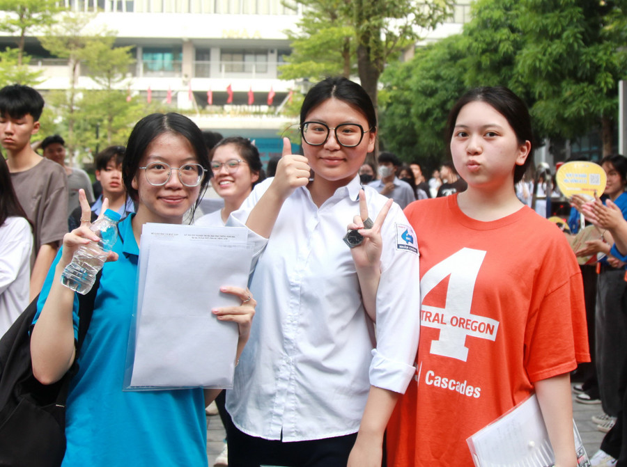 Thí sinh dự thi tốt nghiệp THPT năm 2024 tại Hà Nội.