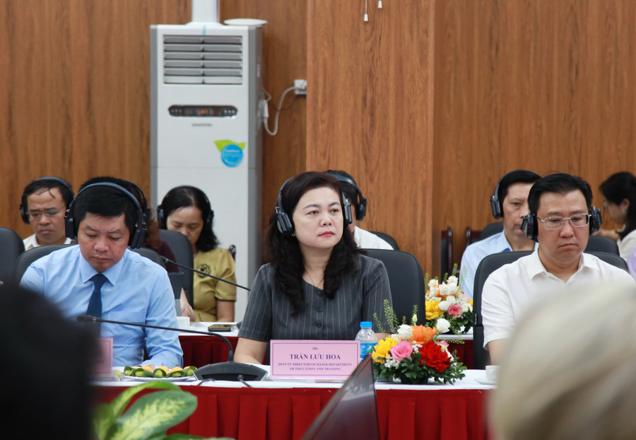 Các đại biểu dự tọa đàm. img-0074.jpg