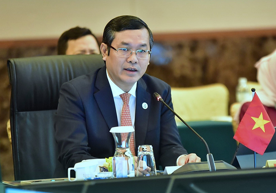 Thứ trưởng Nguyễn Văn Phúc điều hành phiên hai Đối thoại Chiến lược Giáo dục lần thứ 7 với chủ đề “Giáo dục xanh”.