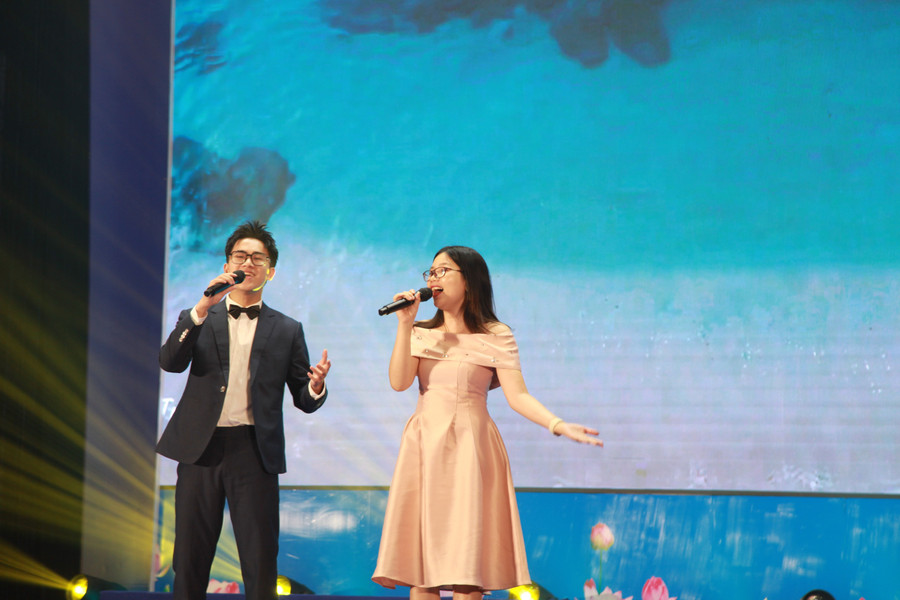 Tiết mục văn nghệ chào mừng hội nghị. img-1002.jpg