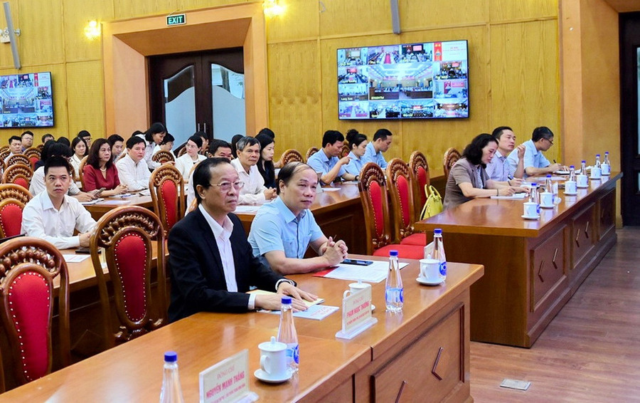 Các đại biểu dự hội nghị. hoi-nghi-tuyen-giao.jpg