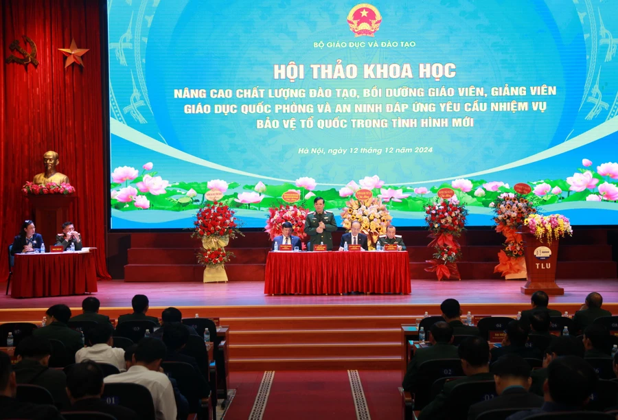 Các đại biểu dự hội thảo.