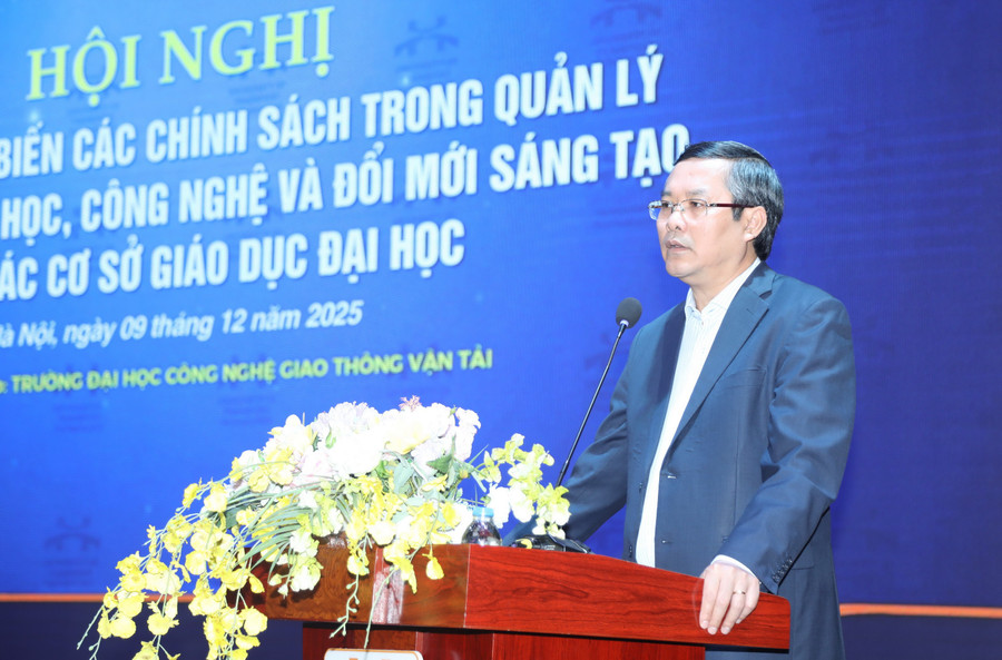 Biträdande minister Nguyen Van Phuc höll öppningstalet vid konferensen. a55a0008.jpg