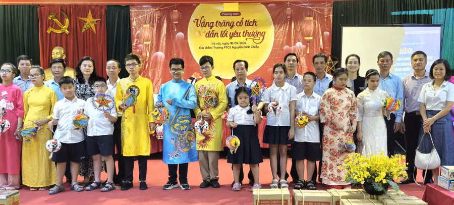 Tang qua tet trung thu.jpg