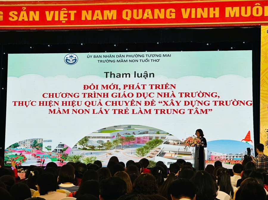 Đại biểu tham luận tại hội nghị. 572010298-802523879294663-1668278740649757329-n.jpg