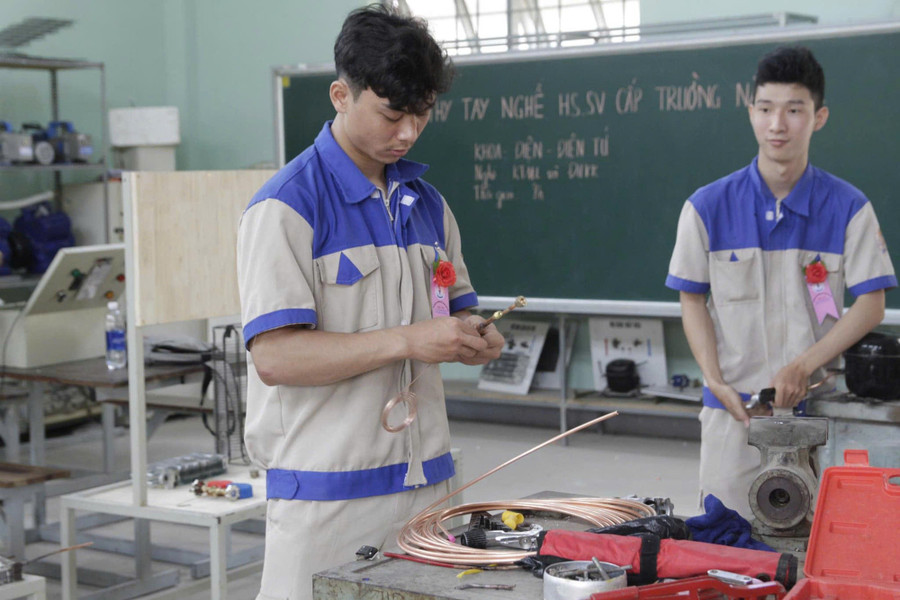 Nghị quyết 71 mở ra cơ hội để các cơ sở giáo dục nghề nghiệp phát huy tính chủ động, sáng tạo. truong-nghe-2.jpg
